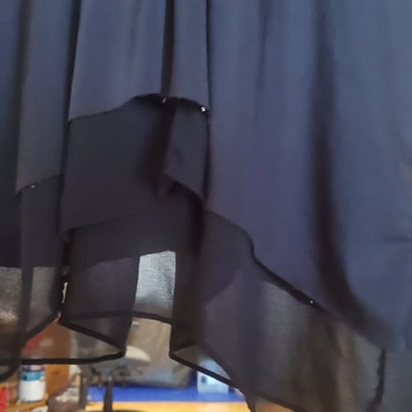 Black Sirens tank top - Picture 2 of 4